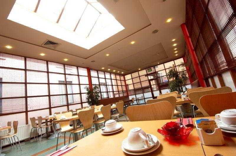 Travelodge Derry Eksteriør billede