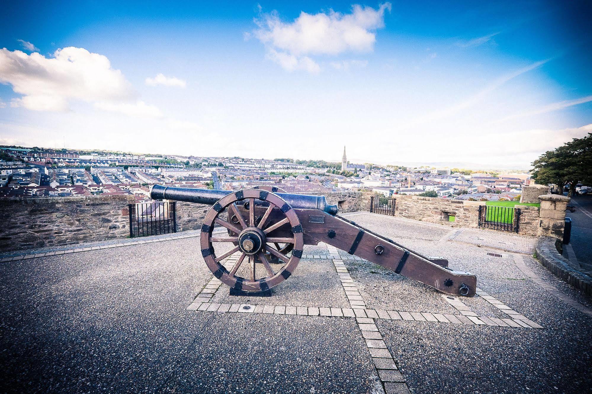 Travelodge Derry Eksteriør billede